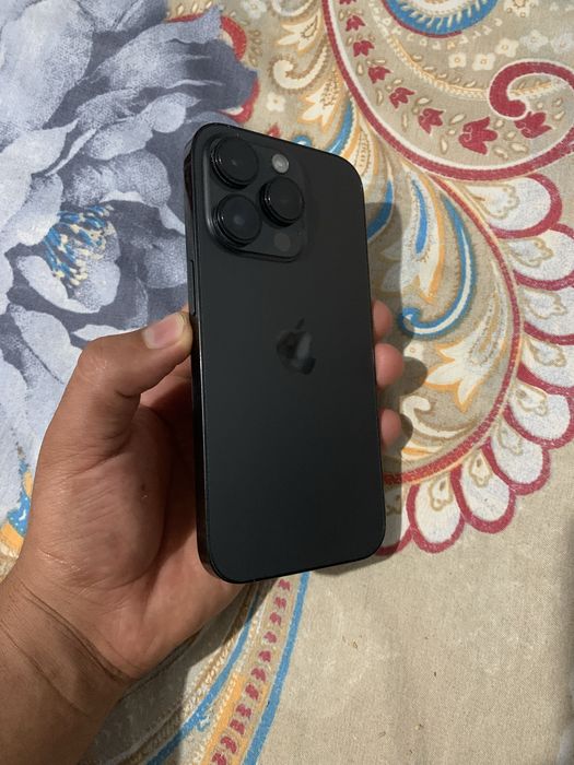 Iphone 14 pro qora