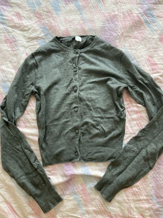Нова сива жилетка на H&M