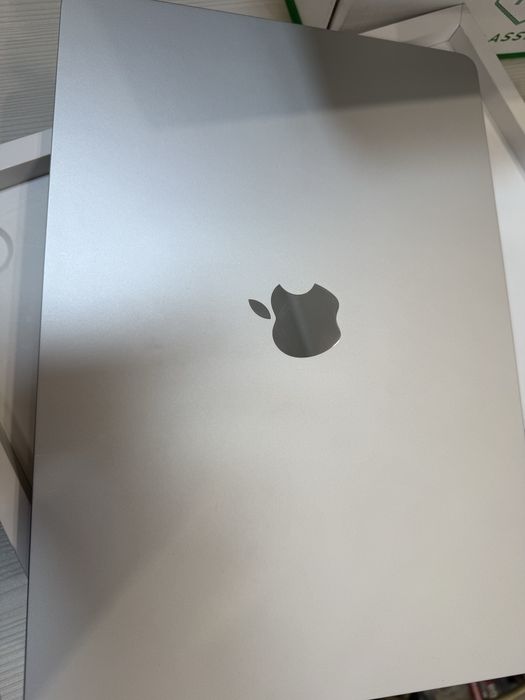 Макбук продается срочно