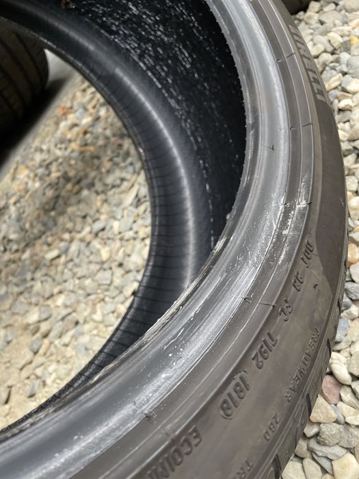 2 anv vara 235/40/19 Pirelli/Continental