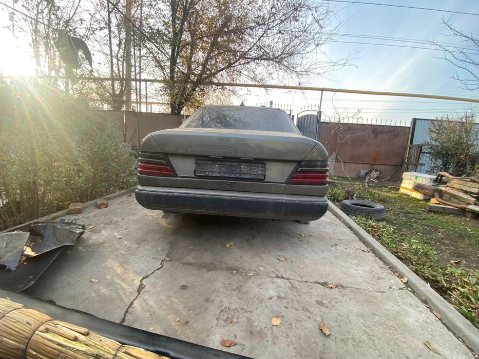 Срочно продам запчасти на Мерседес