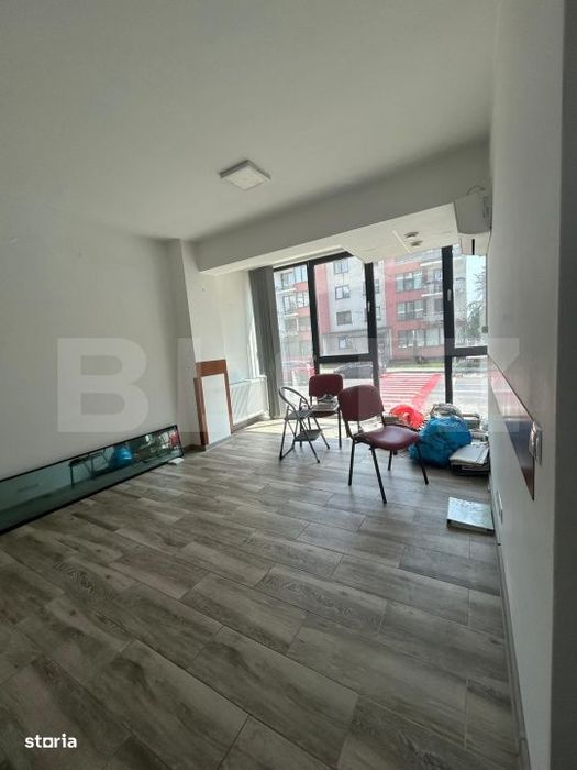 Apartament cu 3 camere, ideal pentru activitati de birou, zona Livezen
