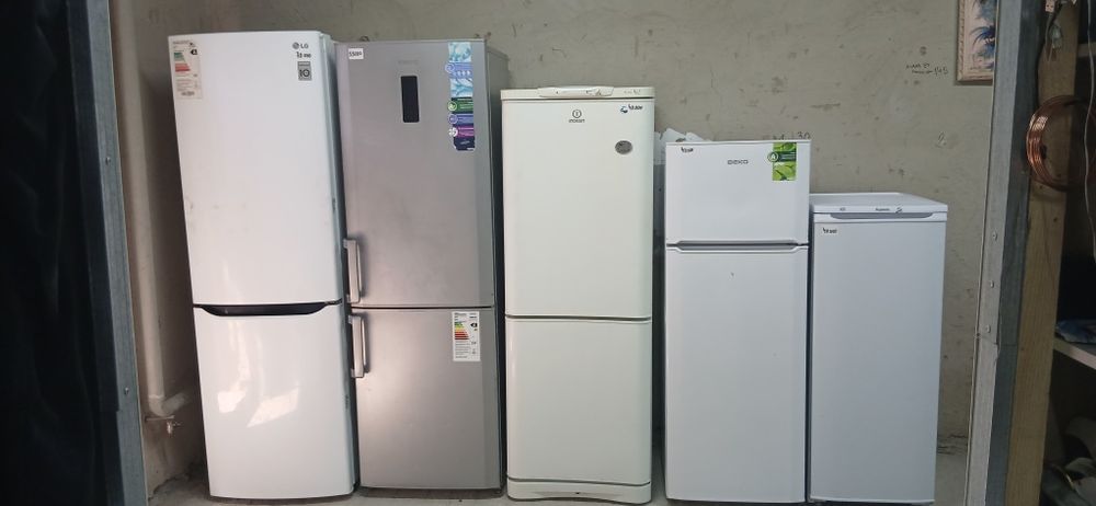 Продам рабочий холодильник