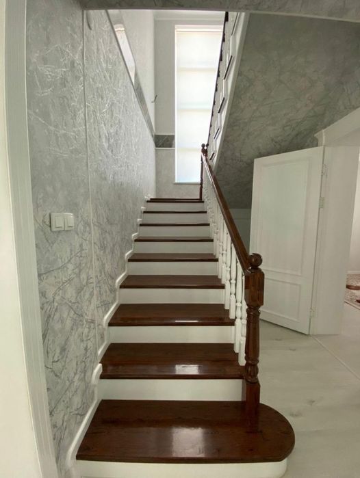 Үй сатылады (Дом продается)