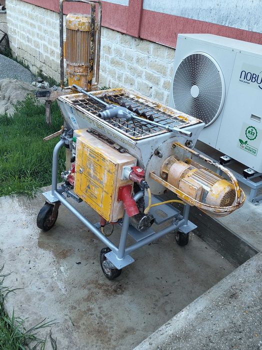 Машина за гипсова мазилка