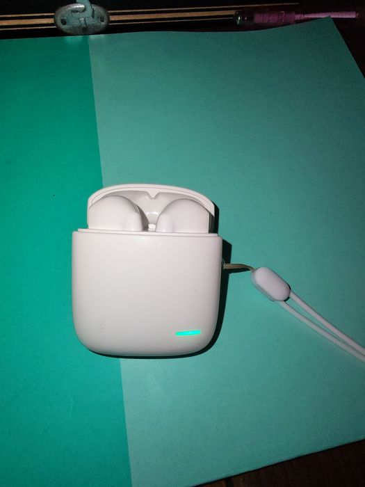 Căști wirelles cu lumină