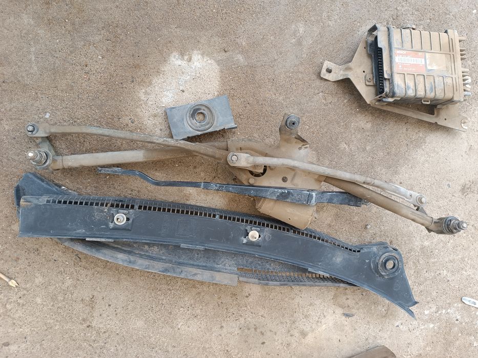 Стеклочиститель пассат б3