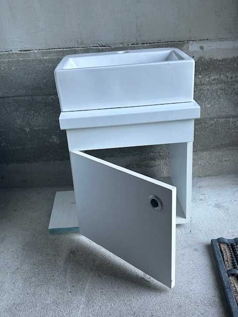 Vand set baie marca Dalet nou . OFERTA DE MOMENT CU REDUCERE 10%