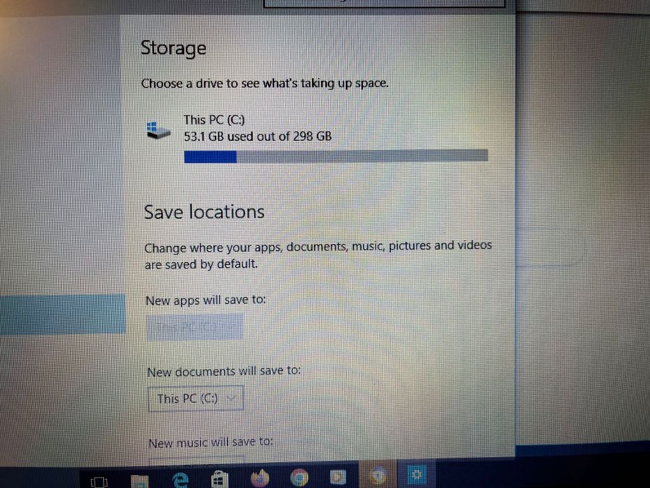 Лаптоп Notebook 17” Intel i3 4 Gb RAM с Windows 10Pro 300 Gb Хард диск