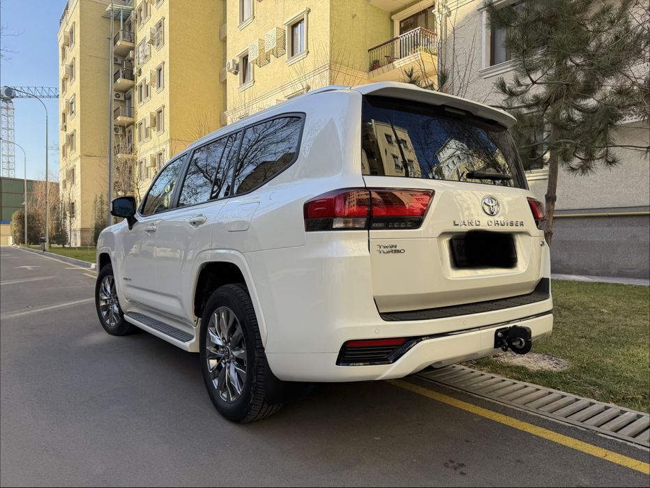 Ленд крузер 300 новая