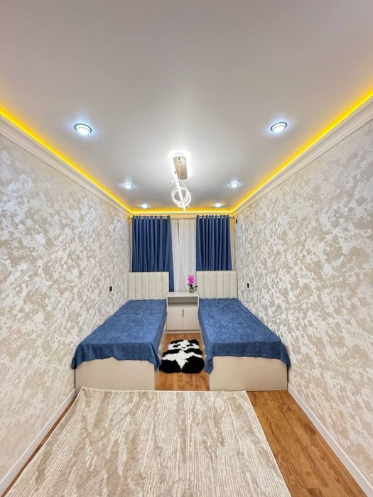 Чиланзар -1.  3в4 комнатная. Кирпич. С новым ремонтом