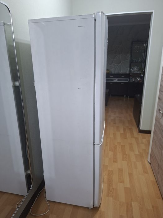 Продам холодильник