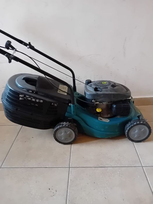 Cositoare gazon pe roti