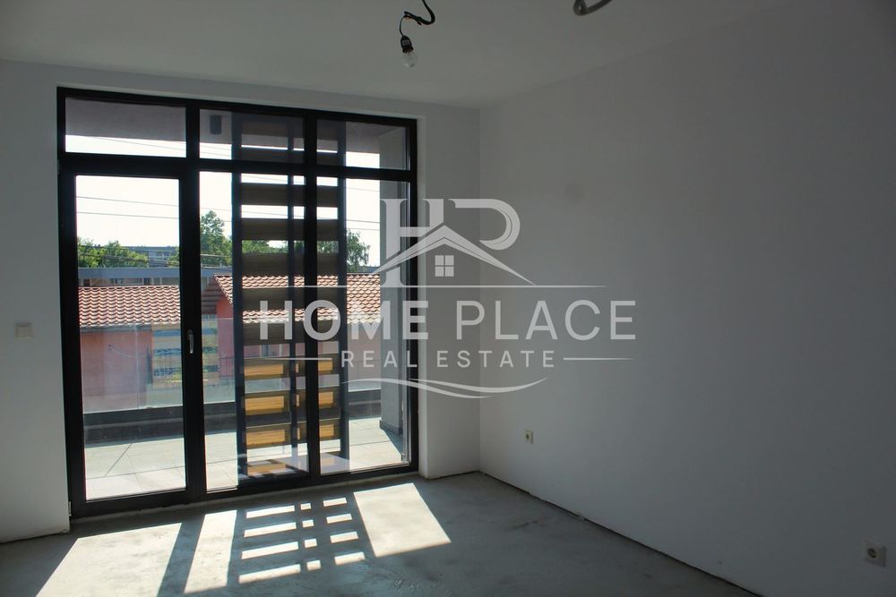 Двустаен апартамент със самостоятелен двор в центъра на Кранево