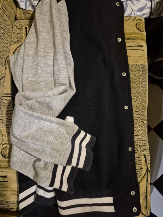 Яке за сезона, колежански. Риза, мъжка подарявам.М, L