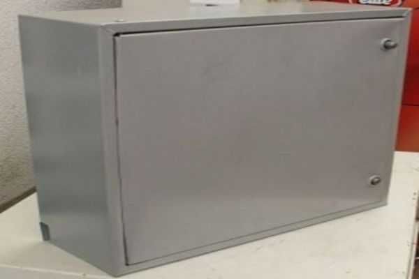 Confectii metalice profesionale | Structuri metalice la comanda
