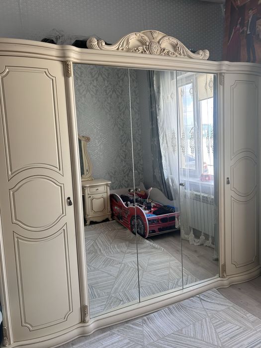 Спальный гарнитур