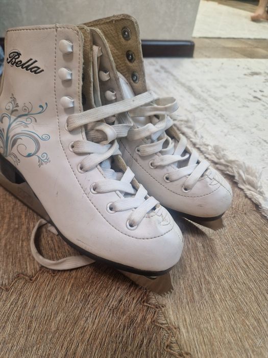 Продам коньки на девочку