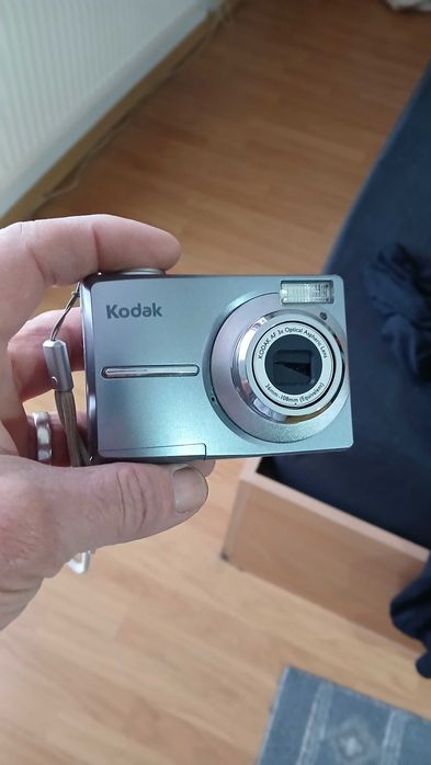 Camera video minidv Panasonic si aparat foto Kodak