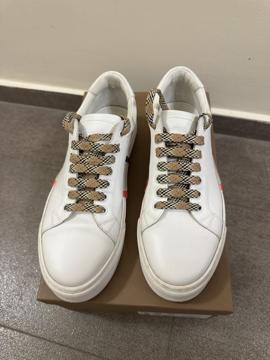 Burberry sneakers