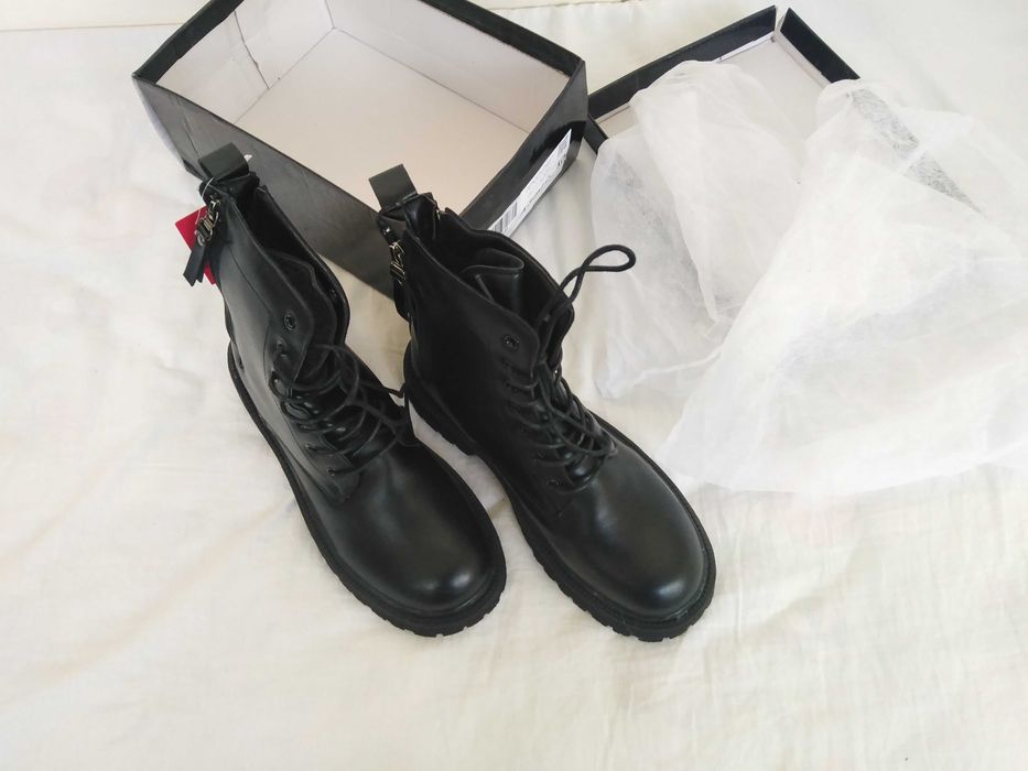 Боти,ботуши,маратонки...