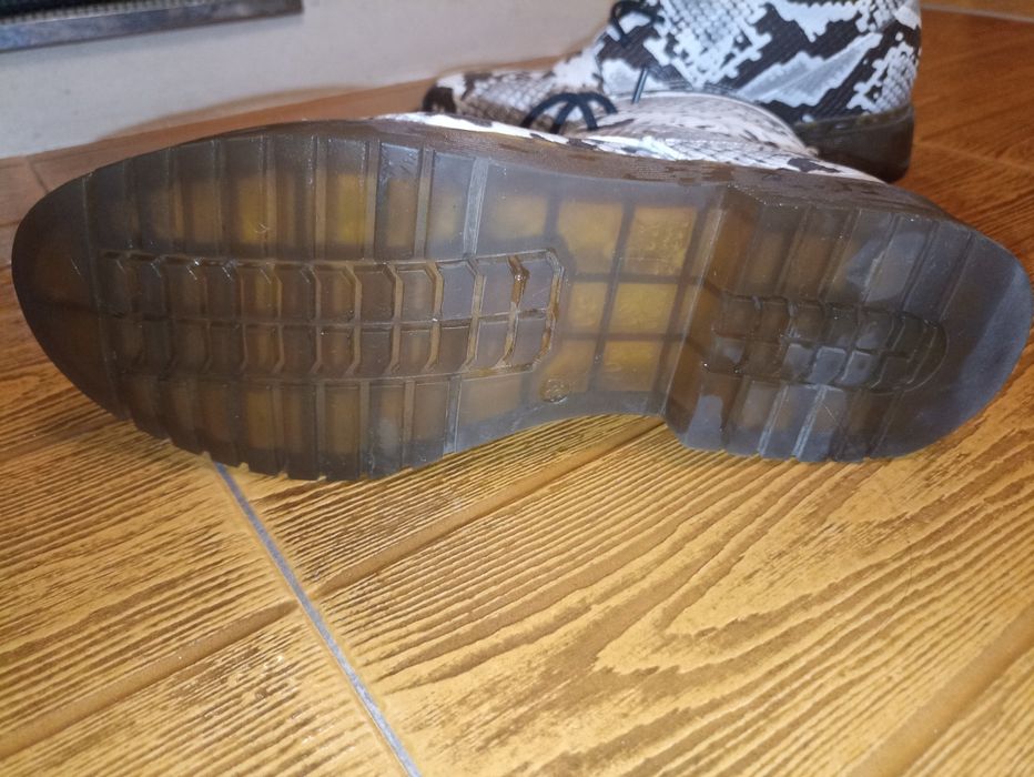 Дамски боти с връзки