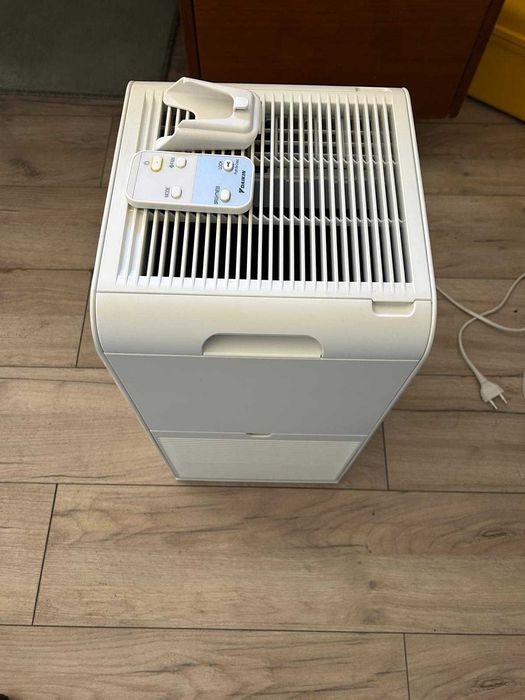 Aparat de purificat aer firma japoneza DAIKIN ca nou