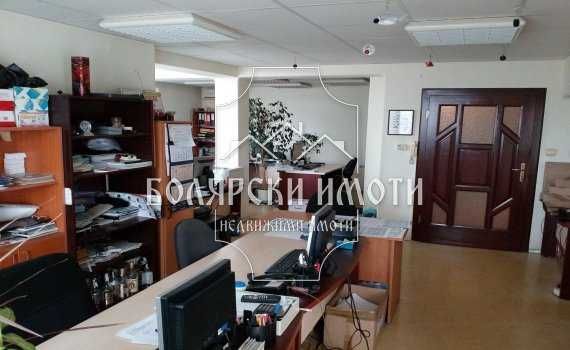 Продава се Мезонет в Велико Търново, Център - 205 кв.м за 1025 €/кв.м - Снимка #2