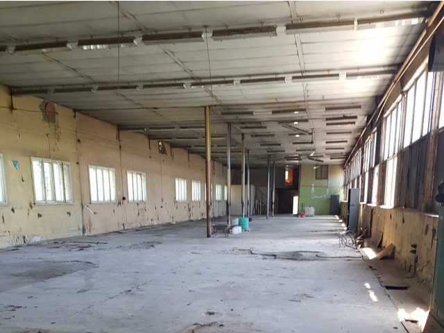 Продава се Промишлена сграда в София, Военна рампа - 961 кв.м за 2 €/кв.м - Снимка #3