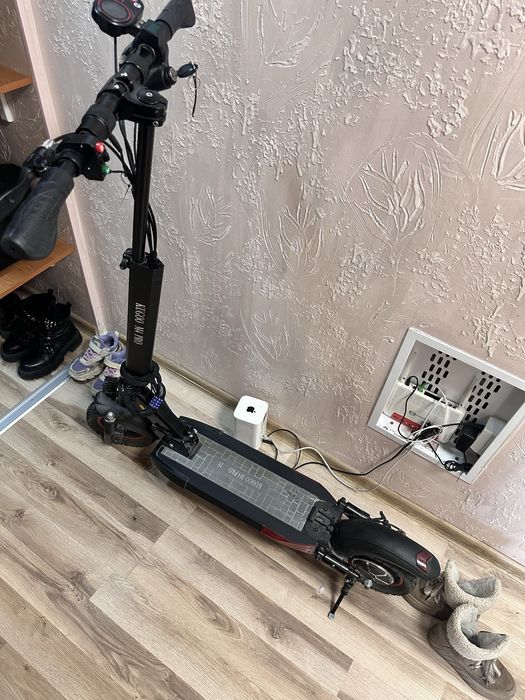 Электросамокат KUGOO m4 pro