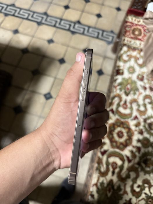 iPhone 16 Pro Maz