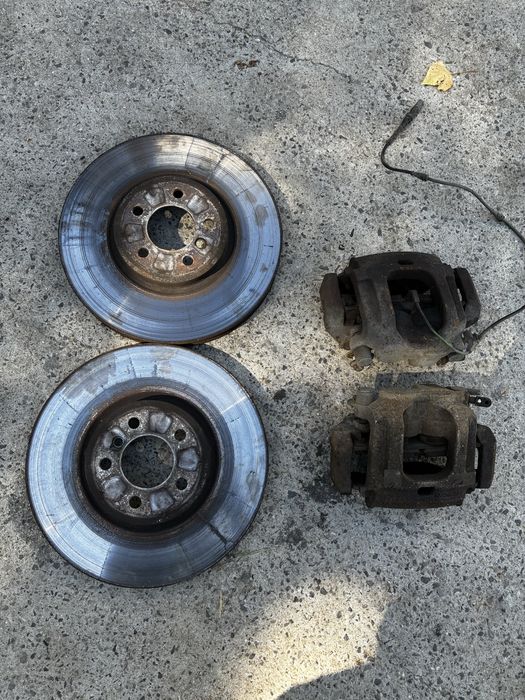 Спирачни апарати и дискове БМВ Х5, Х6, Е71, 3.5д (aparati bmw e70, 3.5d)