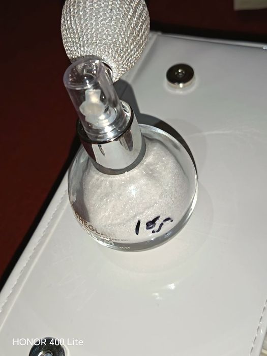 Kasmetikasotiladi salonchiloniki