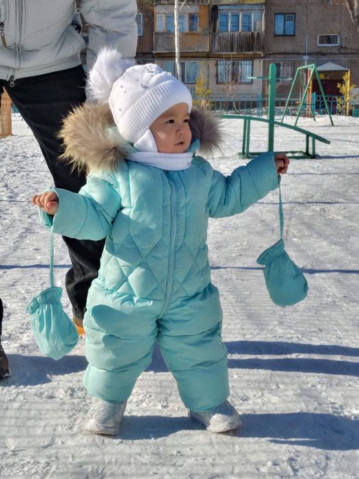 Зимний детский комбинезон
