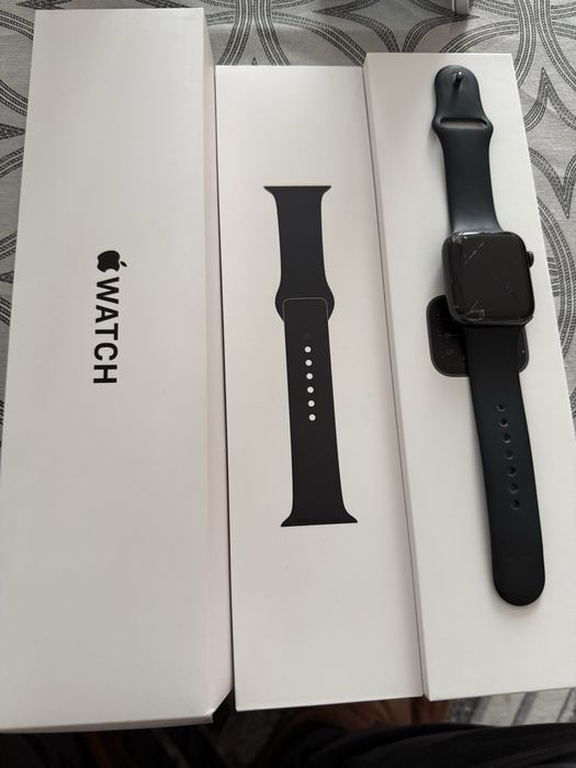 Apple Watch SE  44мм