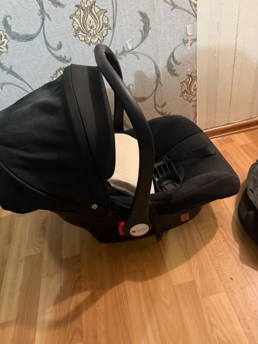 Коляска Kidilo в хорошем состояние 3в1