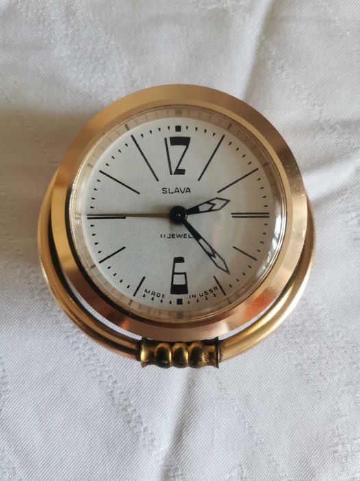 Ceas de masa Slava,mecanic cu alarma-11 jewels, Made in USSR