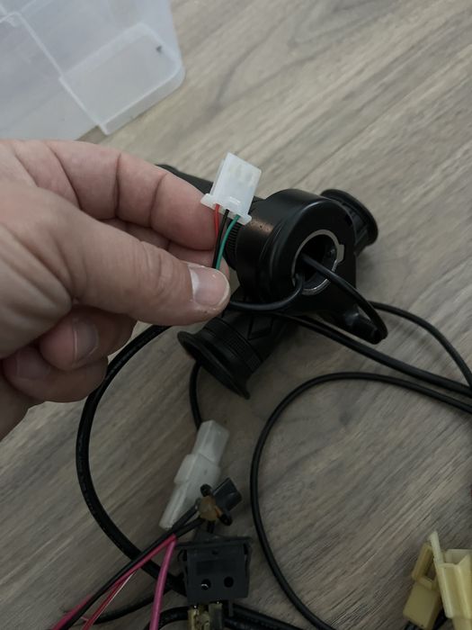 Acceleratie trotineta electrica si controler brushed 24 V