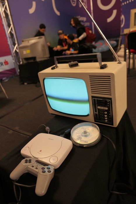 Retro Gaming Events Lan Party Analog 16 32 Bit Games Console TV CRT