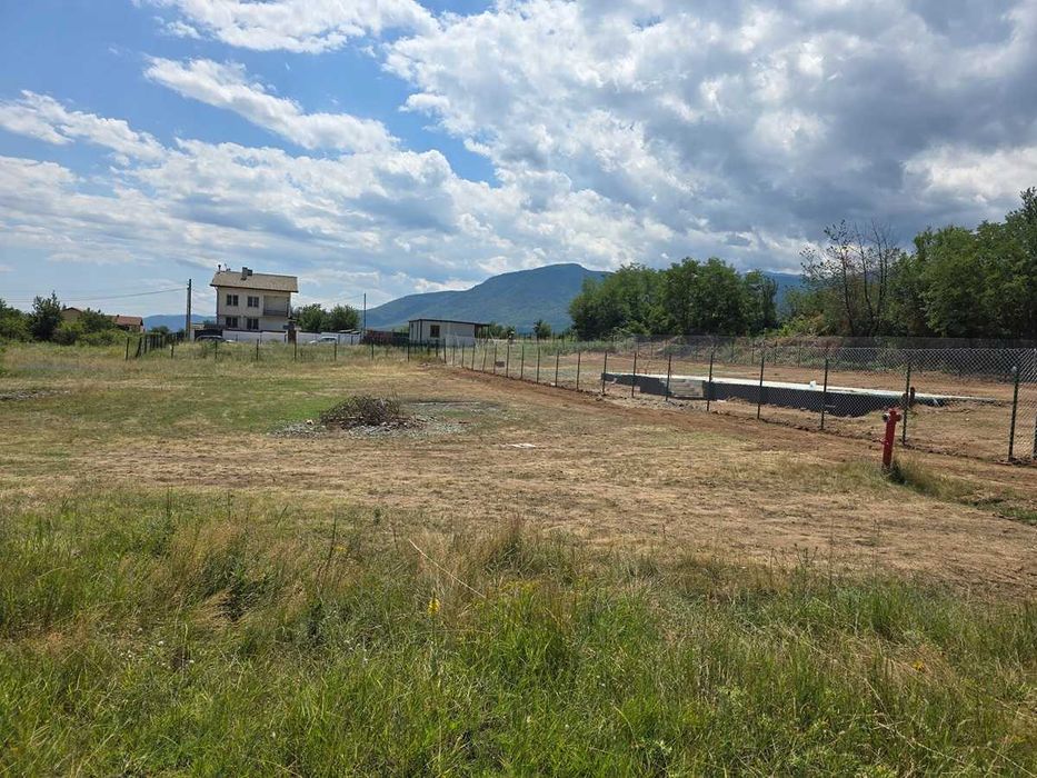 Продава се Парцел в Божурище - 705 кв.м за 44 €/кв.м - Снимка #3