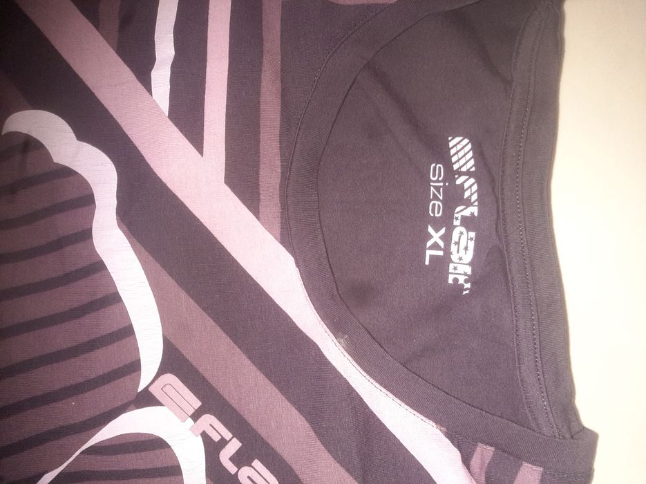 Ризи  тениски  блуза