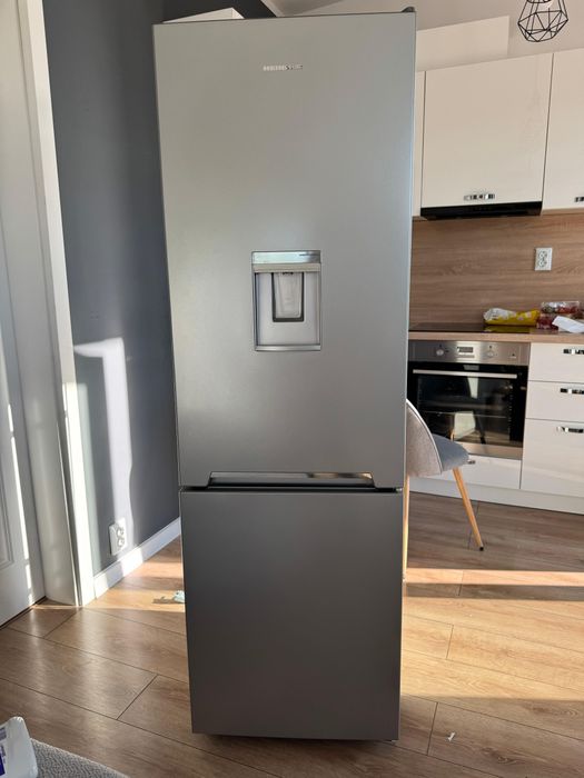 Frigider Heinner aproape nou