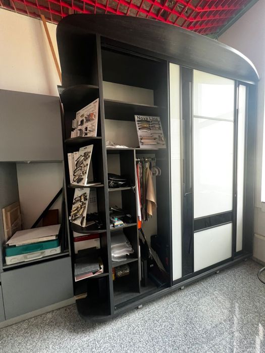 Продам хороший шкаф