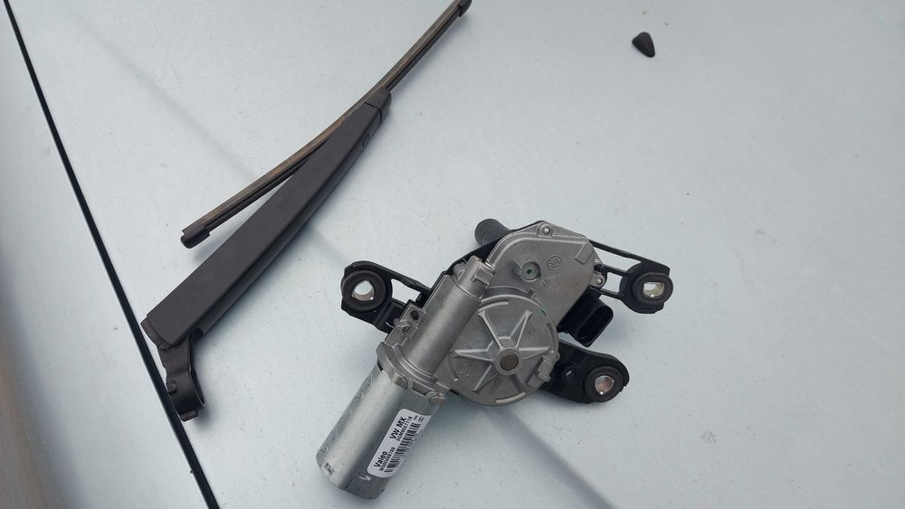 Заден мотор за чистачки 
чистачка VW Golf 7 оригинален