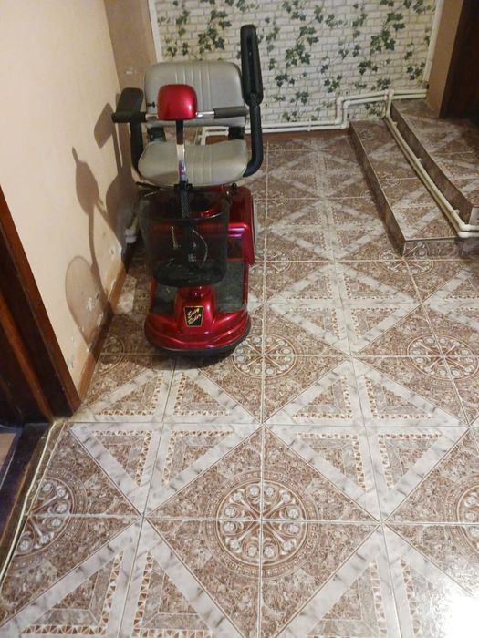 Scuter electric persoane dizabilitati, fotoliu electric