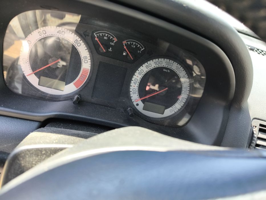 Шкода Октавия На части бензин спорт