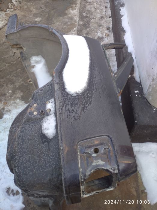 Продам крыло левое заднее Ауди 80Б3