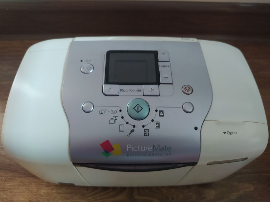 Фотопринтер Epson PictureMate 100