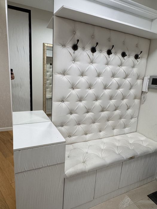 Продаю Прихожую