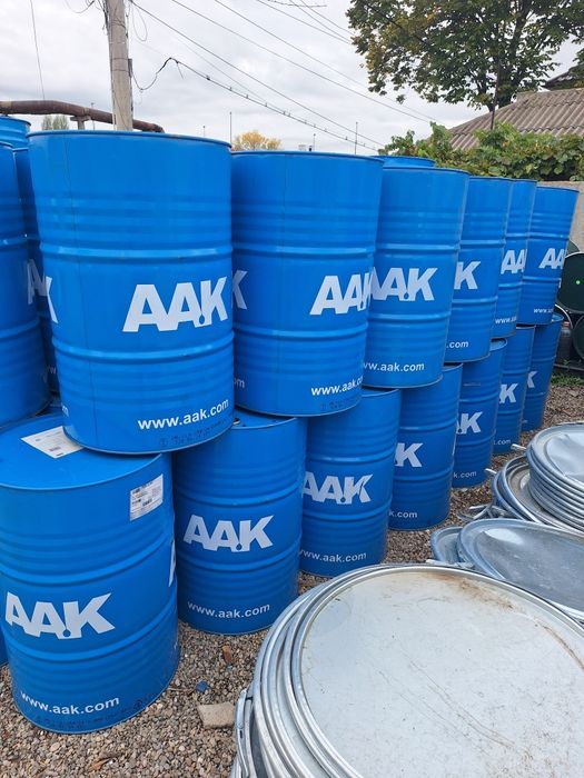 Butoi/ butoaie tabla 220 litri cu busoane